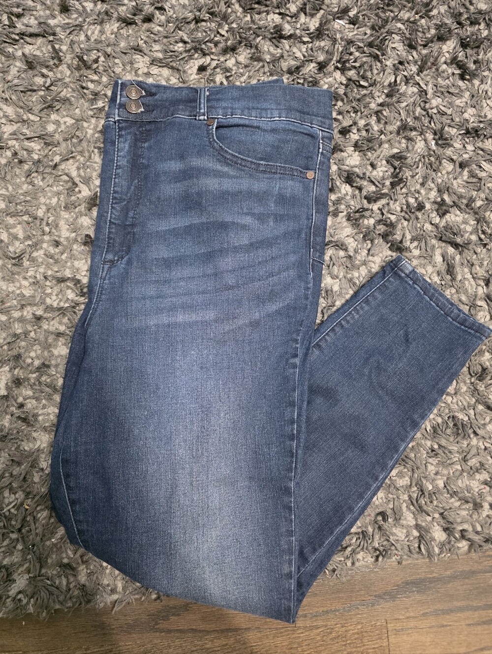 Sofia vergara Jeans in Dark Blue Wash Size 16